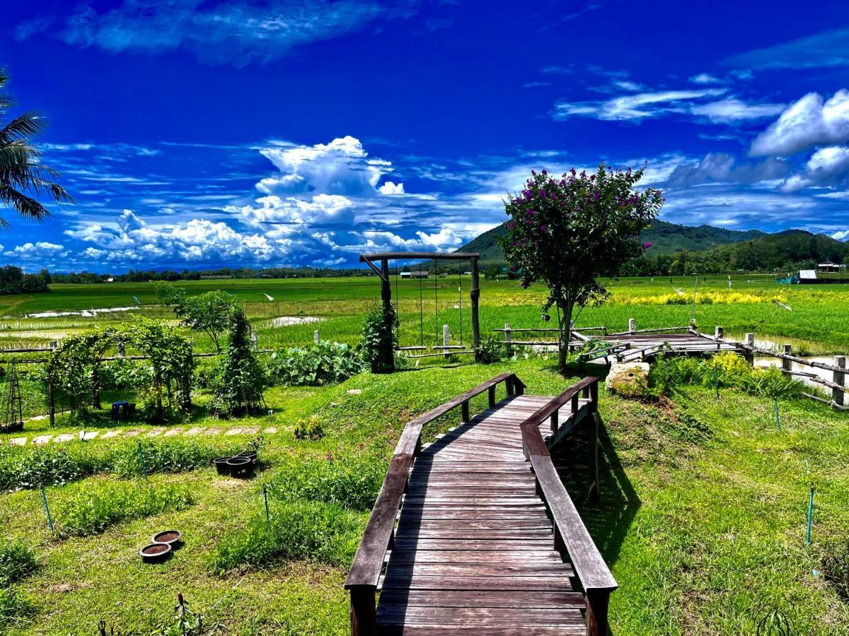Pyramid Bungalow Hotel Ban Laem Sai Bagian luar foto